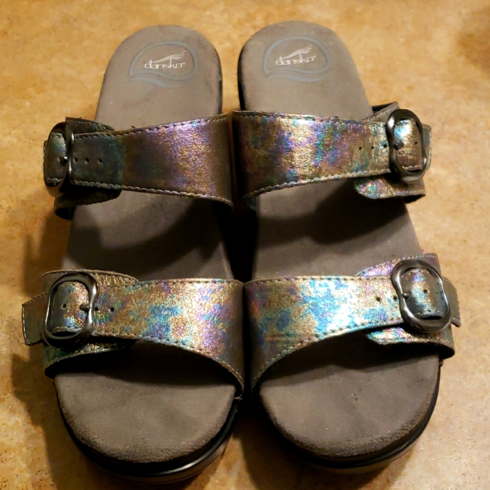 Dansko Sophie Sandals Multi Color Leather size 40. New, never been worn.